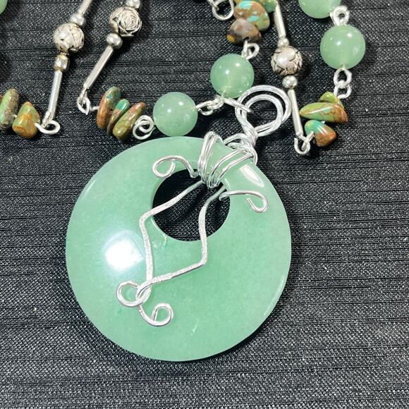 Handcrafted Unique Green Aventurine Donut Silver Wire Wrapped Bead 23 inches - Picture 3 of 3